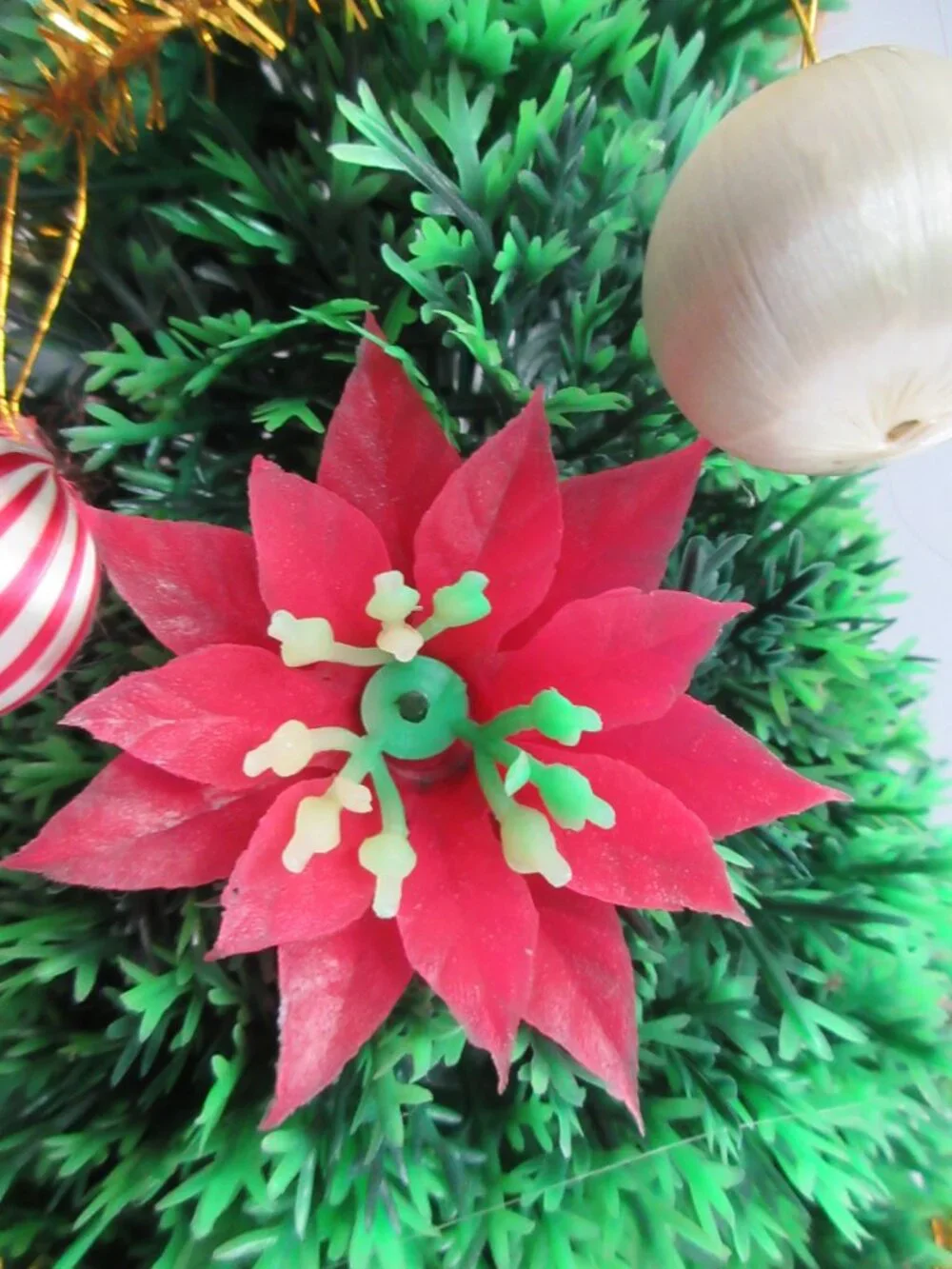 Table Top Plastic Christmas Tree Poinsettia, Garland, Satin Balls, Vintage READ*